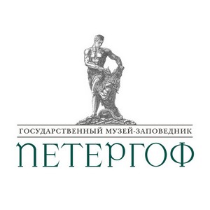 Праздничное открытие фонтанов в Петергофе